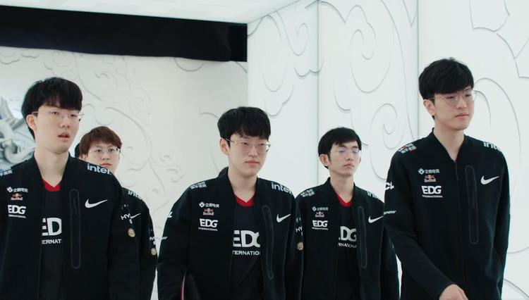 破和内线进 破和内线进