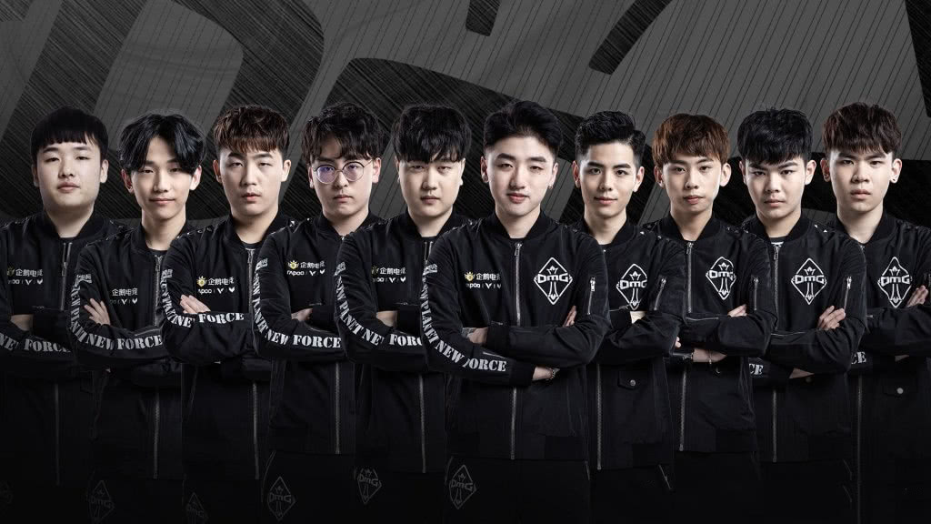 教练组的高 教练组的高