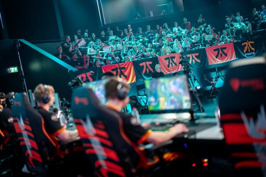 足球不仅是 足球不仅是