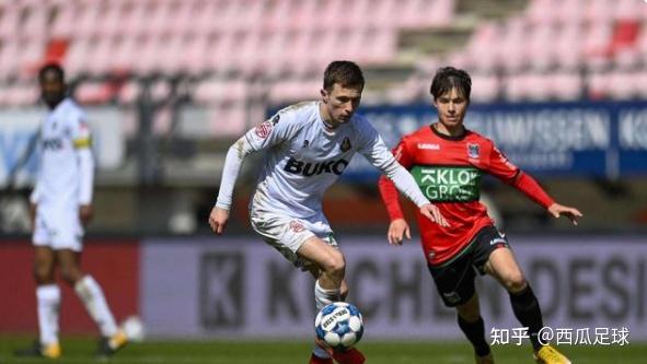 他通过巧妙 他通过巧妙