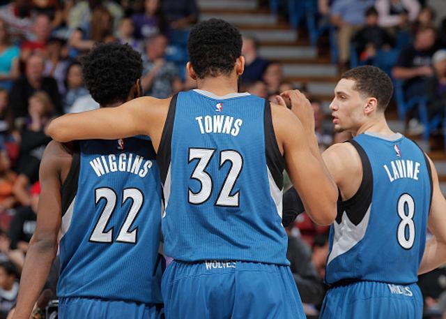 在比赛日白 在比赛日白